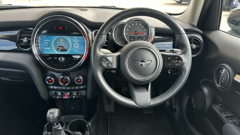 MINI Hatchback 1.5 Cooper Classic 5dr Petrol Hatchback